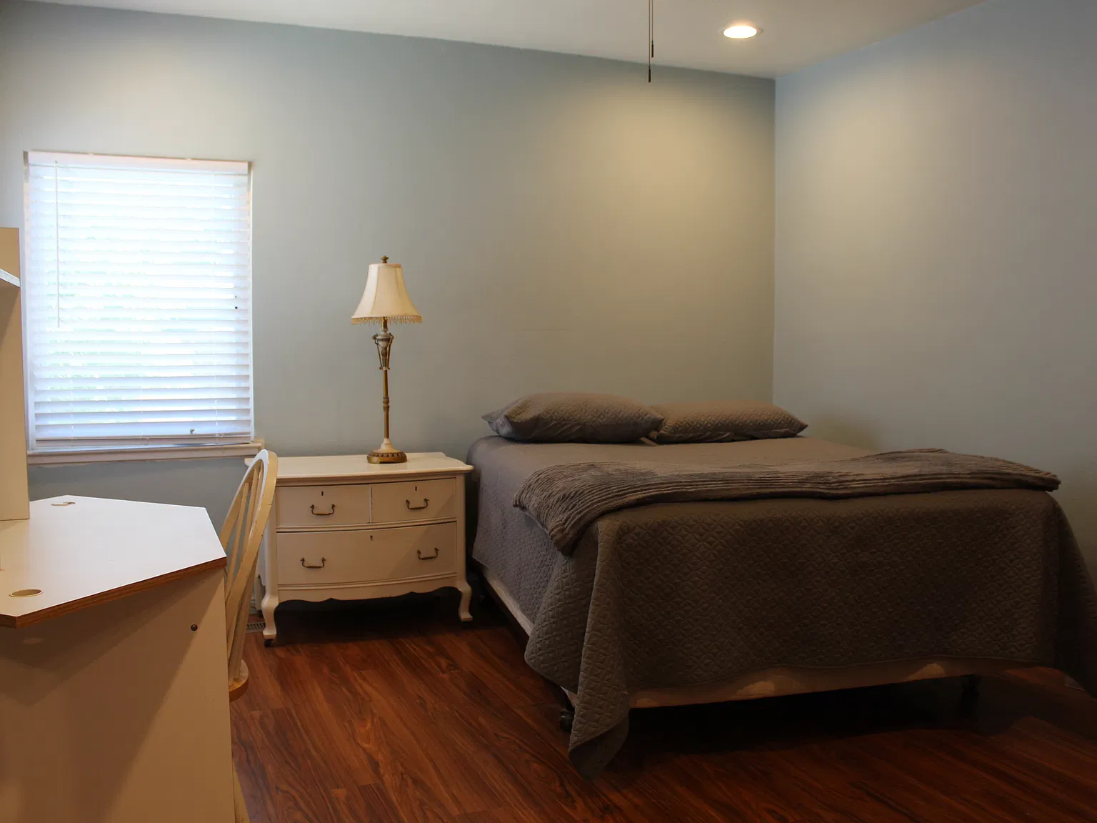 3 bed, 1406 sqft, $4,200 — Photo 4