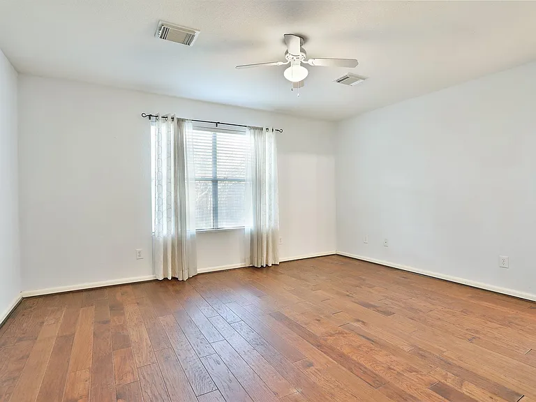 19627 Beachy Ct — Photo 16