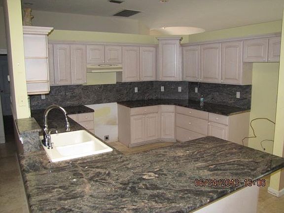 5th image of 3445 SE Hart Circle