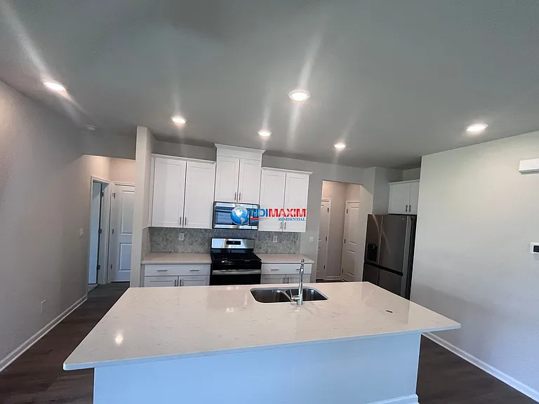 4738 Red Lion Pl — Photo 2