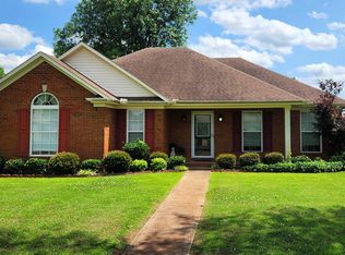 319 Lincoln Ave, Muscle Shoals, AL 35661
