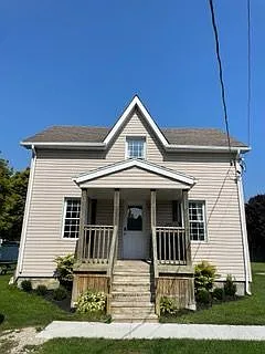 16 Queen St N #1