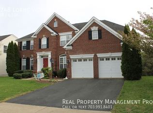 8748 Lords View Loop, Gainesville, VA 20155