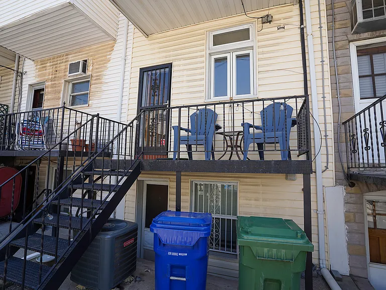 712 S Linwood Ave — Photo 23