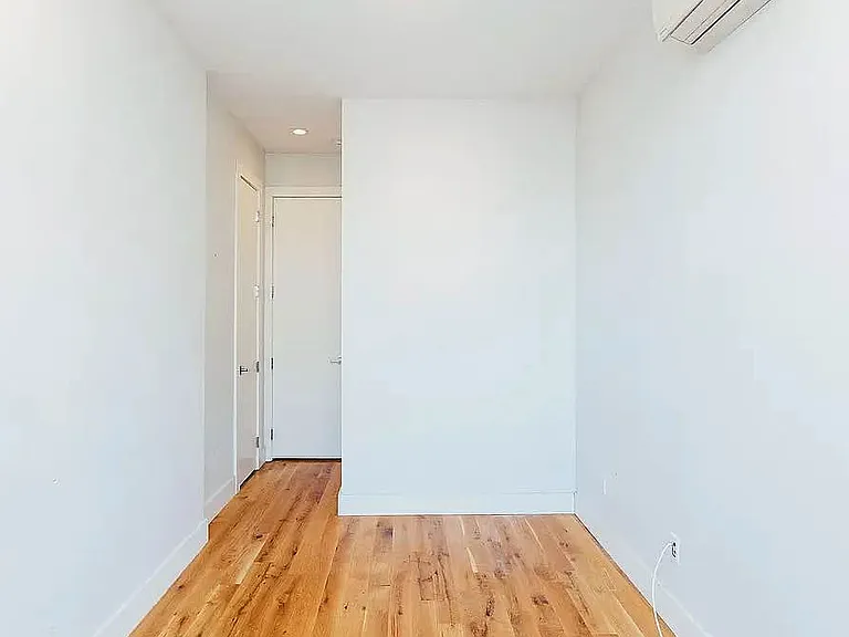 182 Suydam St #2R — Photo 12