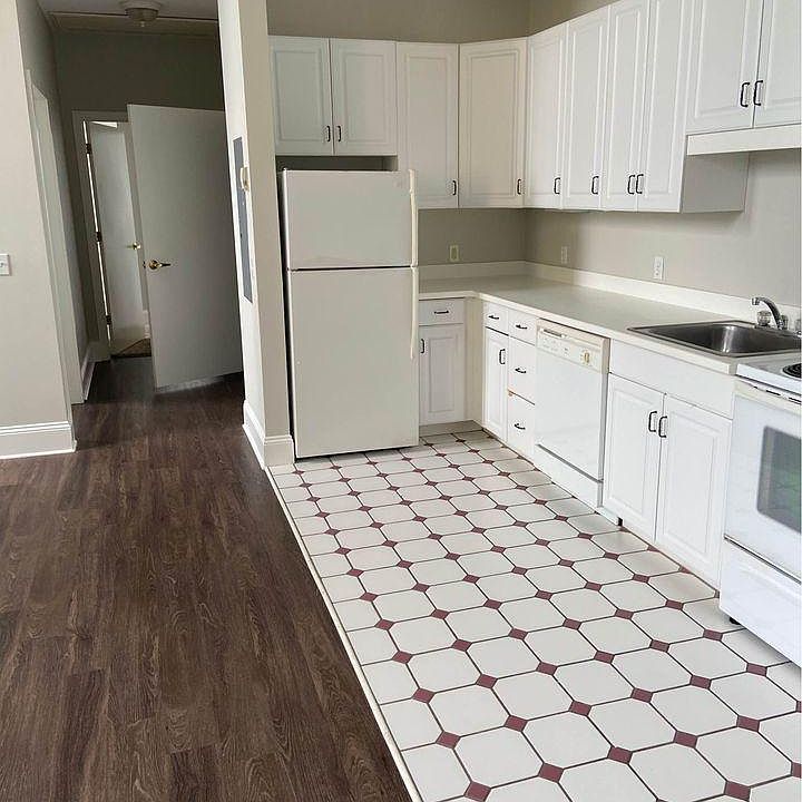 1st image of 8 Lincoln St APT 206