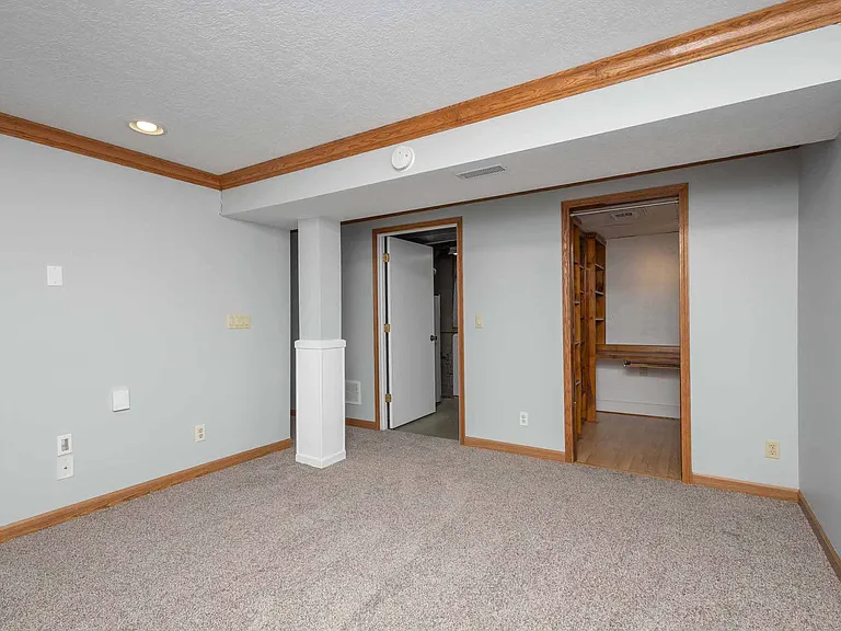 2318 Pinehurst St — Photo 20