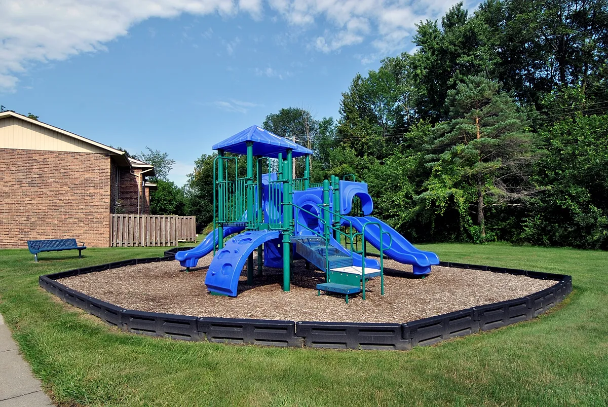 Bluewater Townhouses — Photo 4