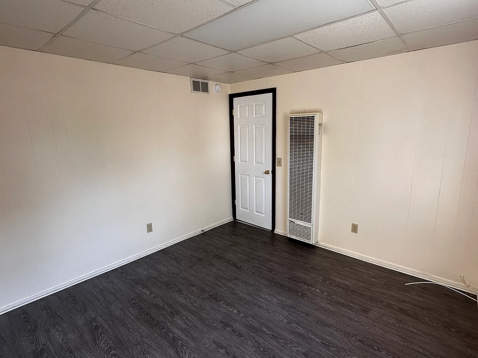2 bed, $1,300 — Photo 4