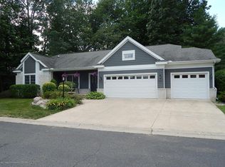 3400 Oakmont Dr, Lansing, MI