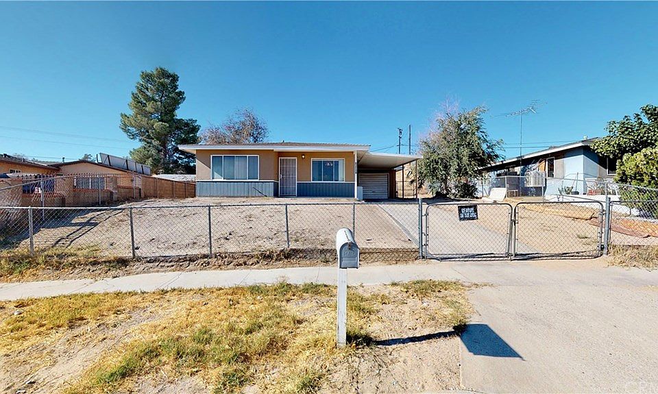 2nd image of 16421 Yucca Ave