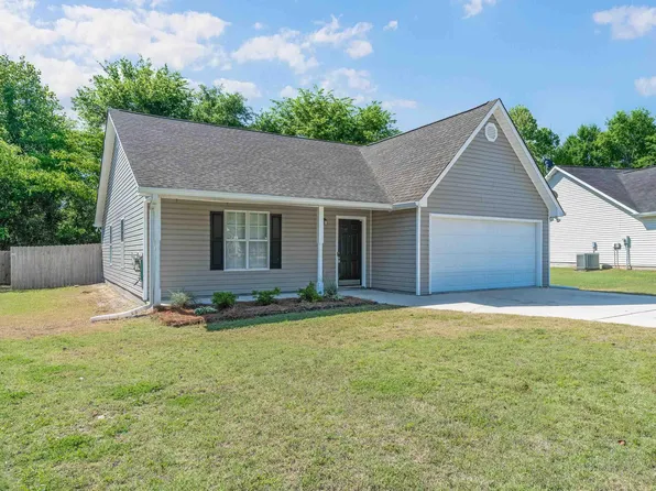 1199 King Arthur Ct, Alabaster, AL 35007