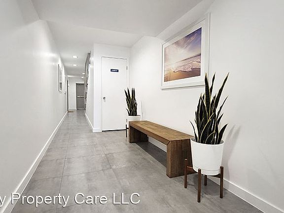 4th image of 165 NW 39th St #8