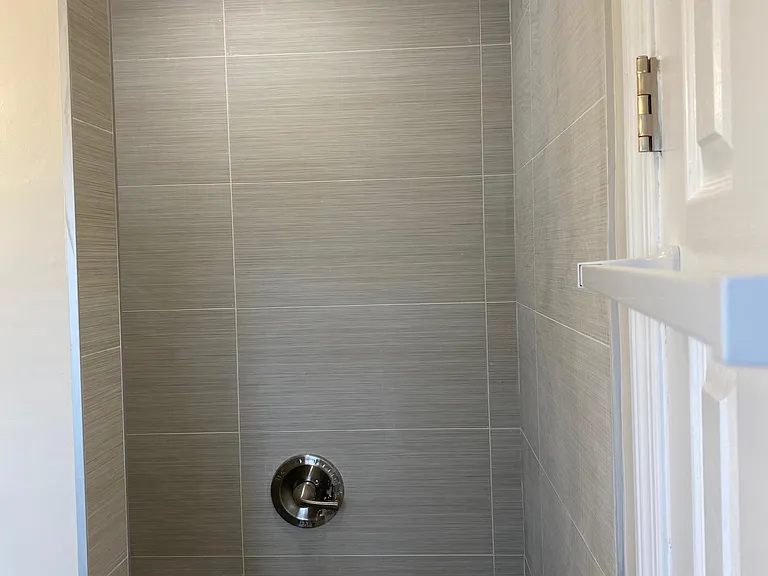 2325 N 25th Ave — Photo 12