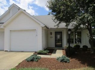 1110 Lake Meadow Ln, Brunswick, OH