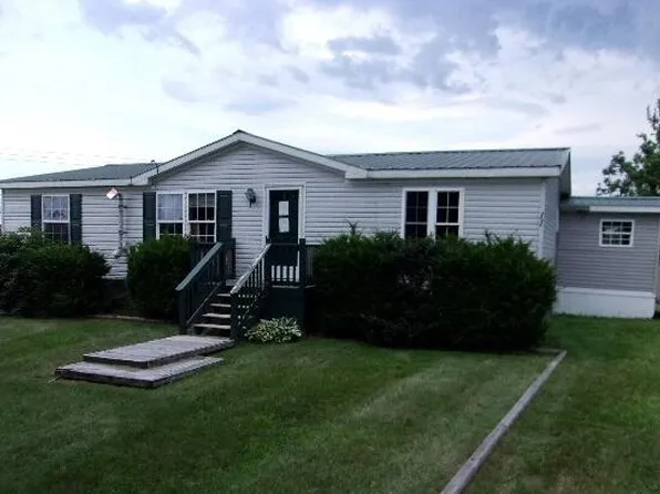 11 Dawn Dr, West Chazy, NY 12992