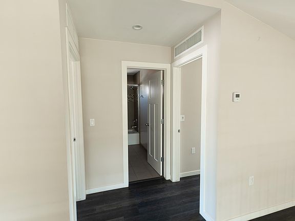 2nd image of 907 S Ash Ave