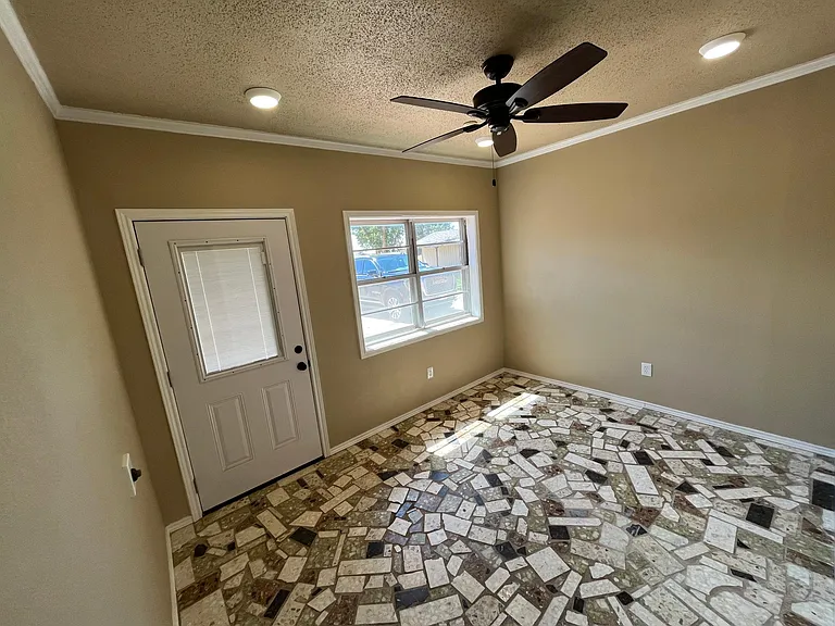 12504 Slide Rd — Photo 14
