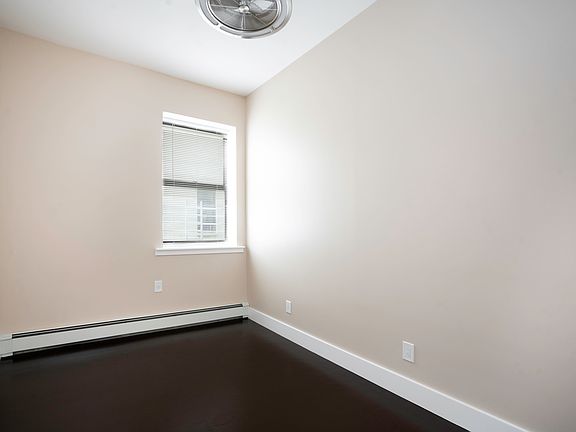 5th image of 245 W 113th St APT 6D