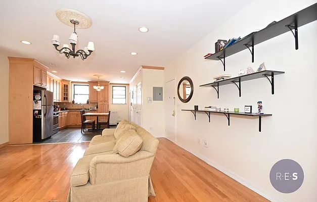 Rented by RES New York | media 19