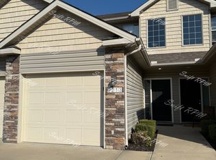 2213 SW Burningwood Ln #2-1, Lees Summit, MO 64082