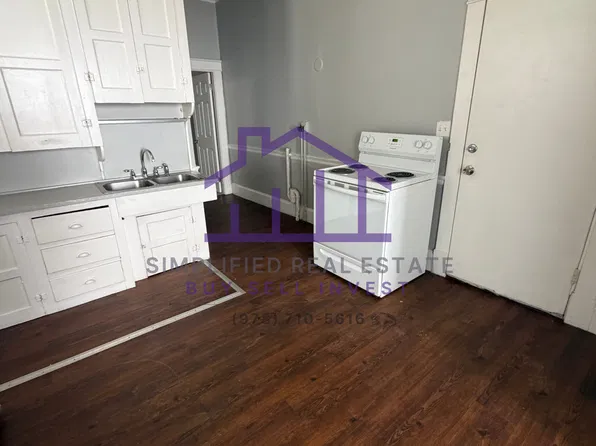 176 Pine St #2, Lewiston, ME 04240
