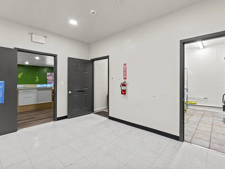 360 Sudderth Dr #1 — Photo 28