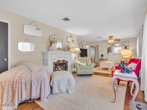 5th image of 23 Mount Rainier Drive