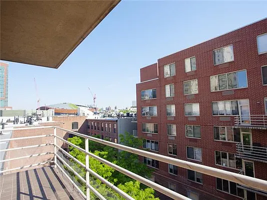 Sold by Avenue Sotheby's International Realty | media 9