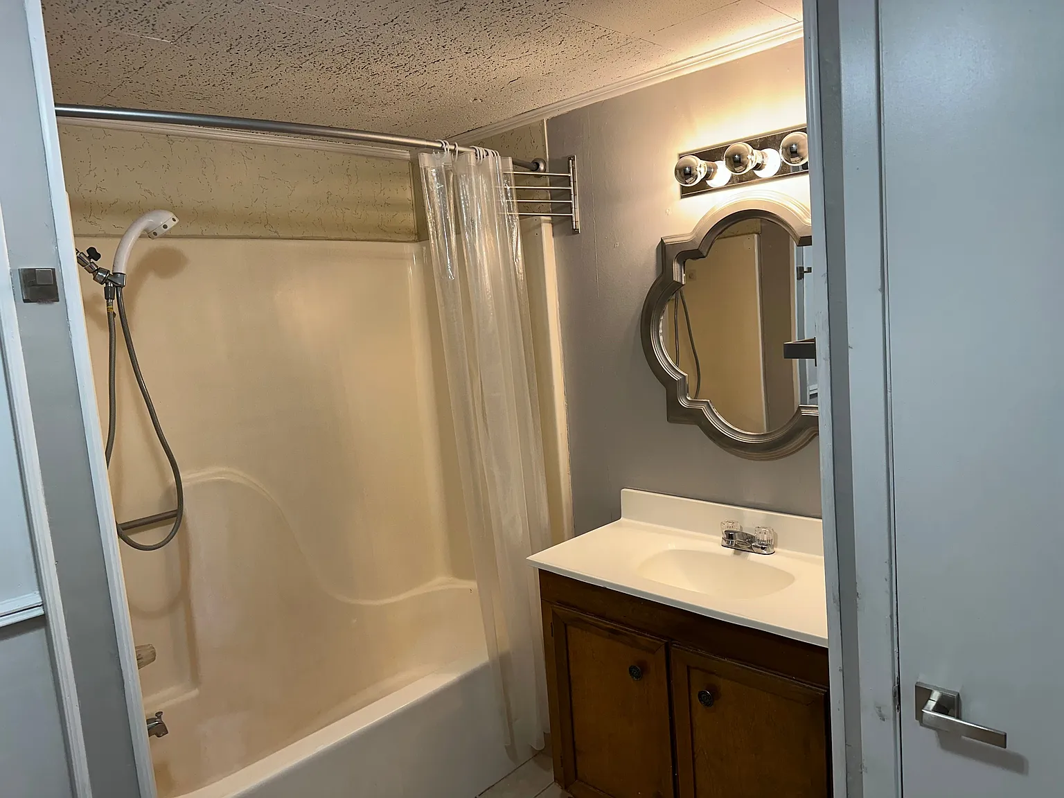 2 bed, 2.0 bath, 1000 sqft, $950 — Photo 3