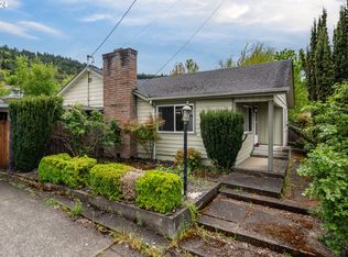 105 Barron Ct, Roseburg, OR 97471