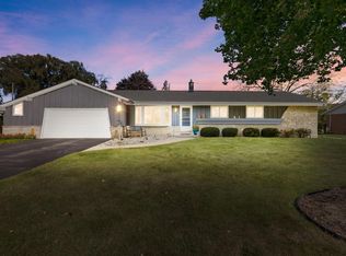 5430 W Radcliffe Dr, Brown Deer, WI 53223