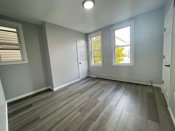 3rd image of 228 Wilkinson Ave #1