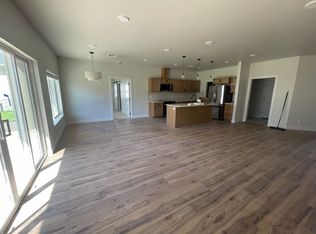719 N 46th Ave, Yakima, WA 98908