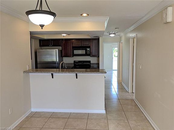 5th image of 4344/4346 Santa Barbara Blvd