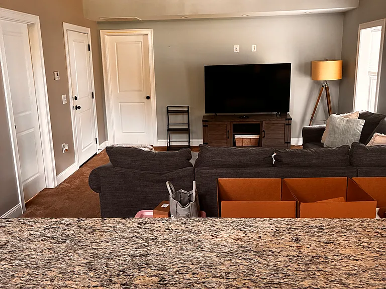 27 Pearl St #2 — Photo 4