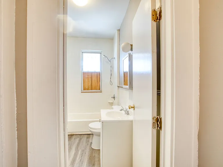 2718 Fairfield Ave #3AB — Photo 13