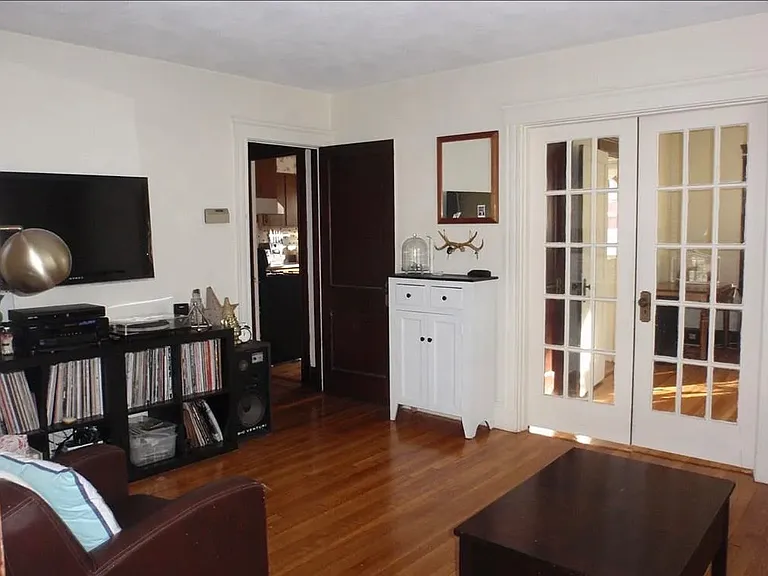 94 Bourne St #1 — Photo 2