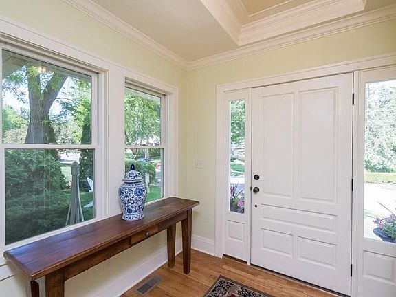 4th image of 707 Mount Vernon Ave