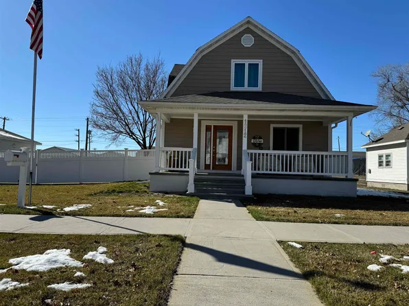 1212 Avenue A, Gothenburg, NE 69138