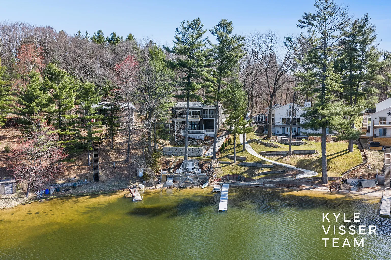 7511 Ravine Dr NE photo 1