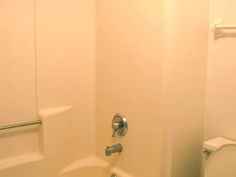 1405 S Carriage Ln #1405 — Photo 2