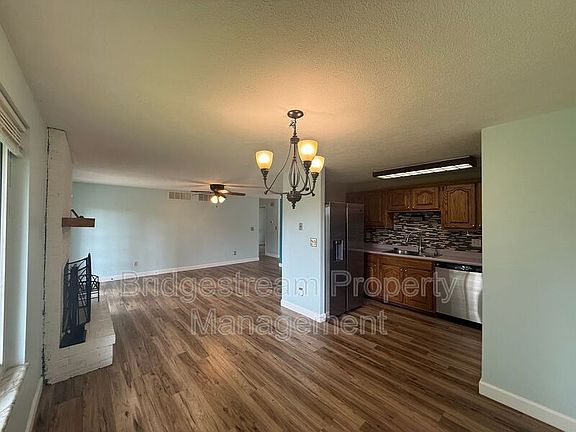 4th image of 7611 Blossomview Ct