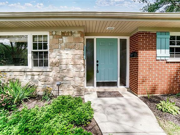 4th image of 3025 Meadowcrest Ln