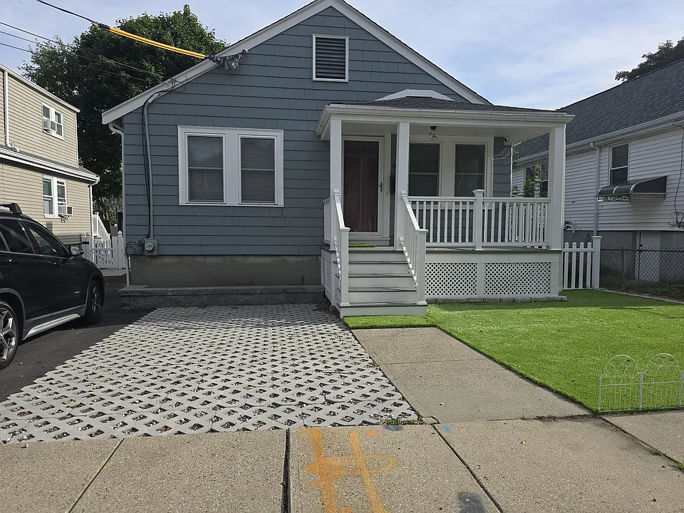 94 Hull St