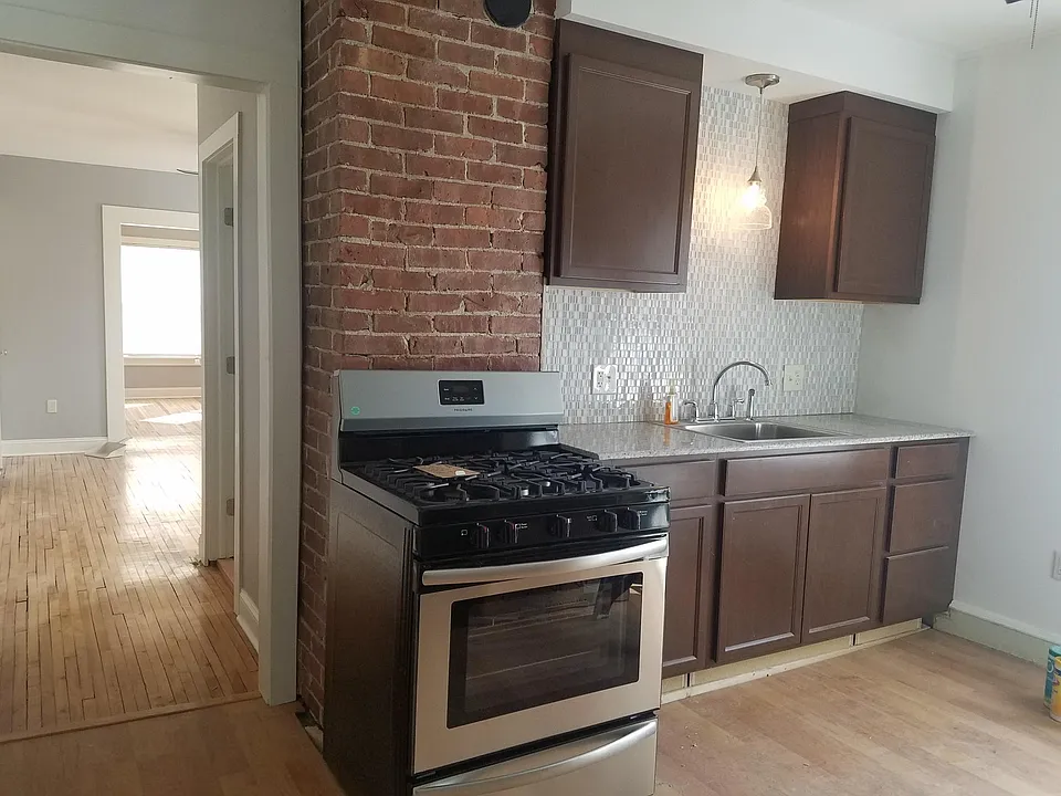 75 McLean St #1