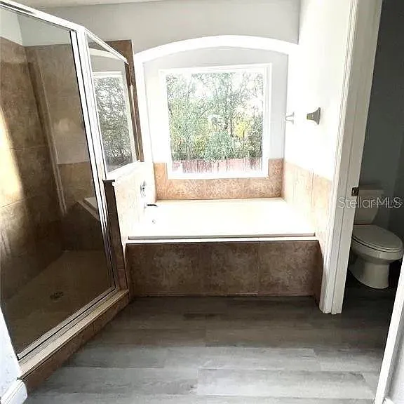 12946 Grovehurst Ave — Photo 5