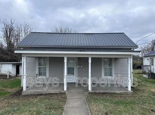 2917 Putnam Ave, Hurricane, WV 25526