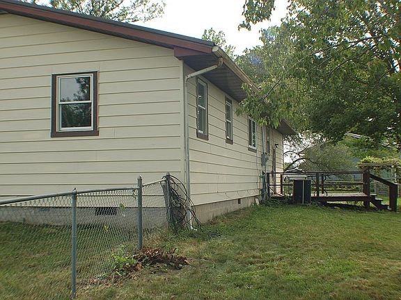 4th image of 308 Crescent Dr