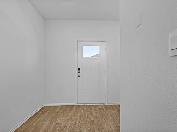 322 Nizao Ln, Bastrop, TX 78602